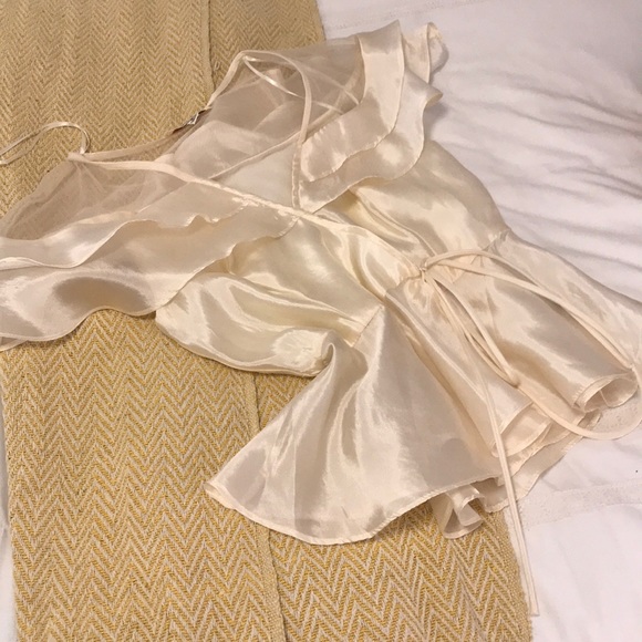 Polyester Oyster Wrap Top - Picture 4 of 4